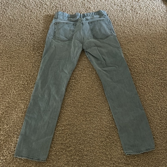 Men’s outfit bundle , crew neck t shirt , 32 by 32 men’s jeans - Picture 5 of 6